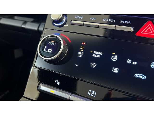 Hyundai SANTA FE SANTA FE 1.6 TGDi 239 Hybrid Calligraphy 5dr 4WD Auto Abyss Black
