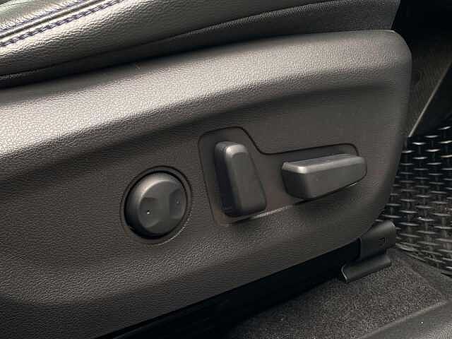 Hyundai KONA Electric 64kWh Ultimate Auto 5dr (10.5kW Charger)