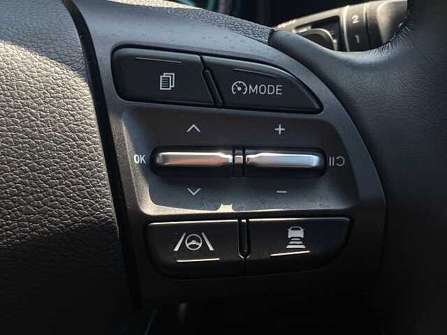 Hyundai KONA Electric 64kWh Ultimate Auto 5dr (10.5kW Charger)
