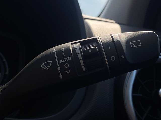 Hyundai KONA Electric 64kWh Ultimate Auto 5dr (10.5kW Charger)