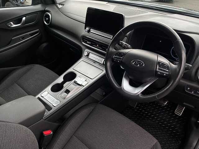 Hyundai KONA 39kWh Premium Auto 5dr (10.5kW Charger)