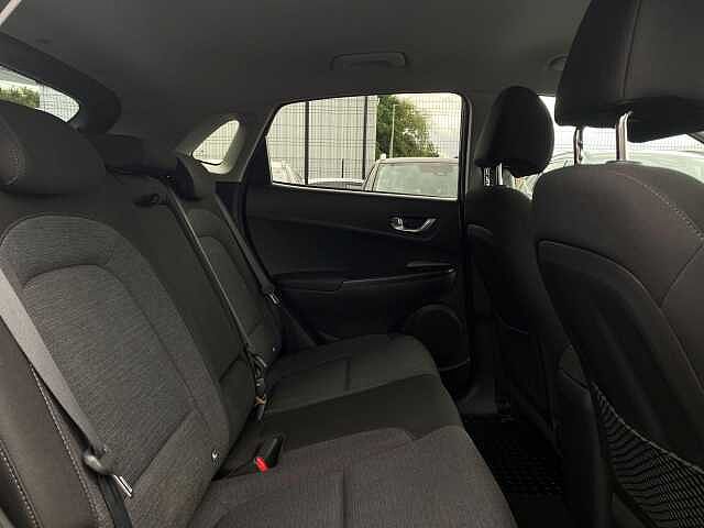Hyundai KONA 39kWh Premium Auto 5dr (10.5kW Charger)