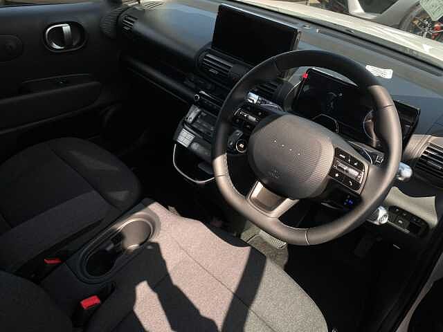 Hyundai INSTER INSTER 02