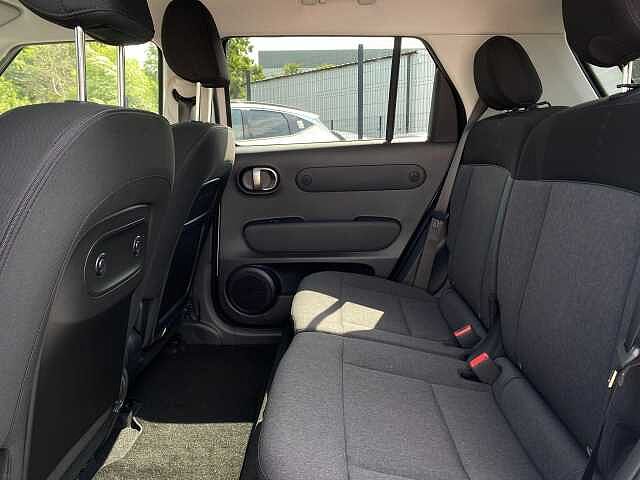 Hyundai INSTER INSTER 02