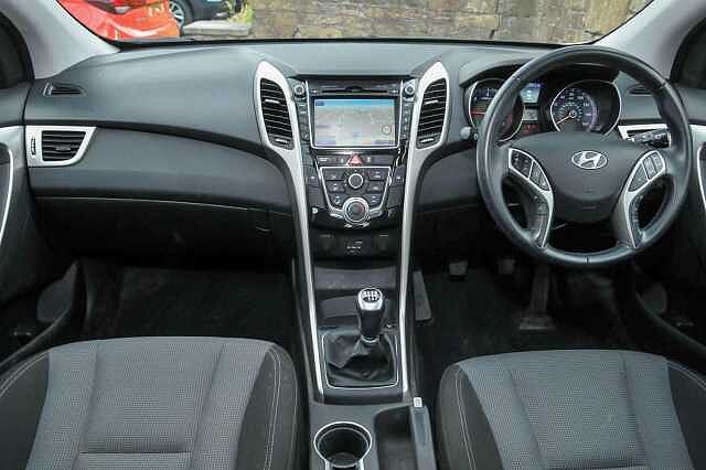 Hyundai i30 1.6 CRDi SE Nav Blue Drive (110 PS) 5 Door