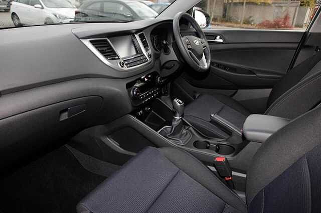 Hyundai TUCSON 1.7 CRDI Blue Drive SE NAV 2WD 5 Door Silver