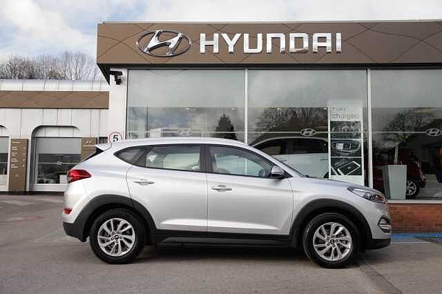 Hyundai TUCSON 1.7 CRDI Blue Drive SE NAV 2WD 5 Door Silver