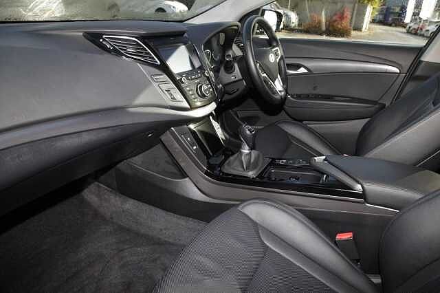 Hyundai I40 TOURER i40 1.7 CRDi Premium Blue Drive (141ps) Tourer Black