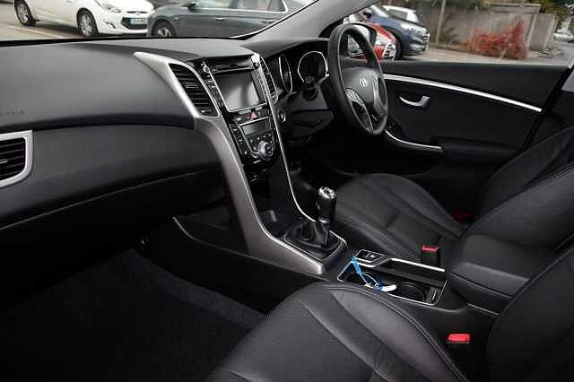 Hyundai i30 1.6 CRDI Premium Blue Drive (136 PS) Tourer