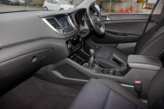 Hyundai TUCSON 1.7 CRDI Blue Drive SE NAV 2WD 5 Door Blue
