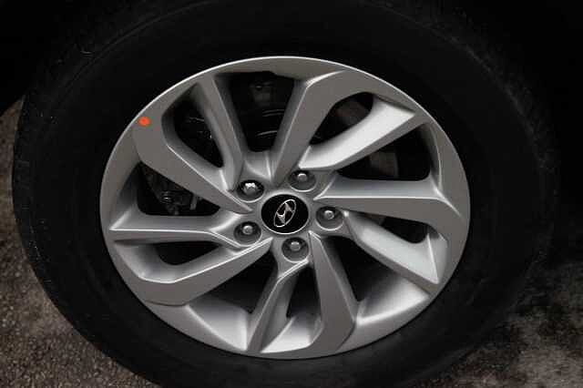 Hyundai TUCSON 1.7 CRDI Blue Drive SE NAV 2WD 5 Door Blue