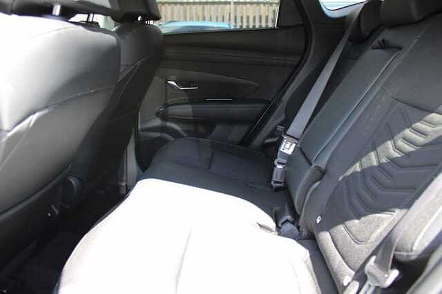 Hyundai TUCSON 1.6 T-GDi 13.8kWh Premium Auto Euro 6 (s/s) 5dr White