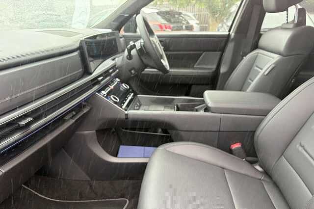 Hyundai SANTA FE 1.6T Calligraphy Auto 4WD Euro 6 (s/s) 5dr (7Seat) Black