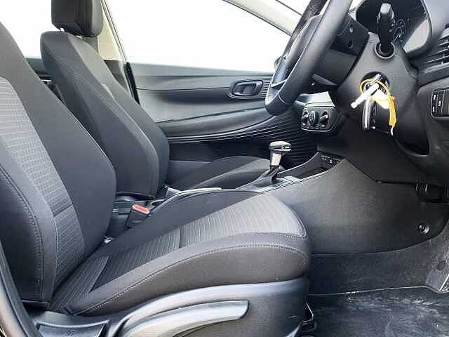 Hyundai I20 1.0T GDi 48V MHD SE Connect 5dr DCT Black