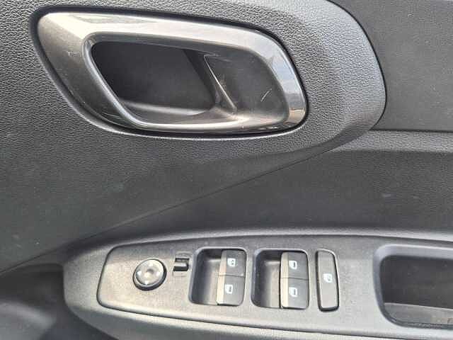 Hyundai I10 1.0 Advance Euro 6 (s/s) 5dr Green
