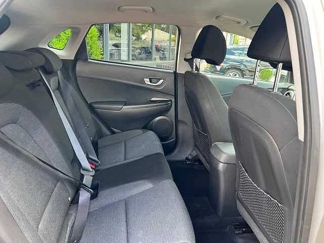 Hyundai KONA 39kWh Premium Auto 5dr (10.5kW Charger)