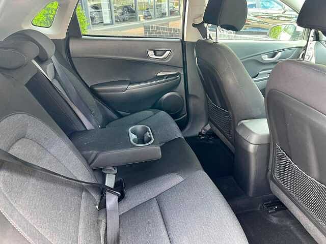 Hyundai KONA 39kWh Premium Auto 5dr (10.5kW Charger)