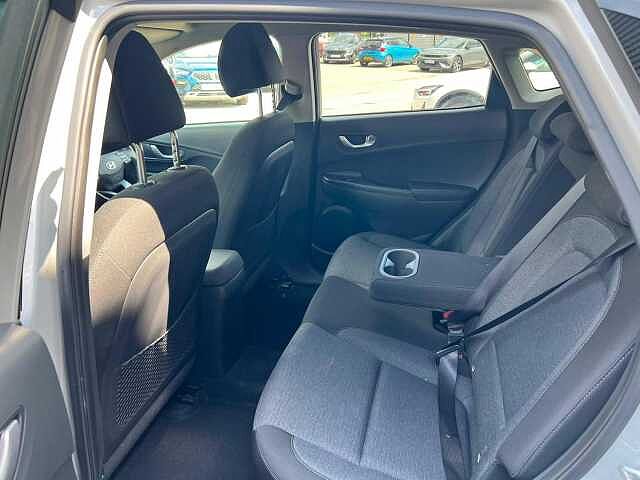 Hyundai KONA 39kWh Premium Auto 5dr (10.5kW Charger)