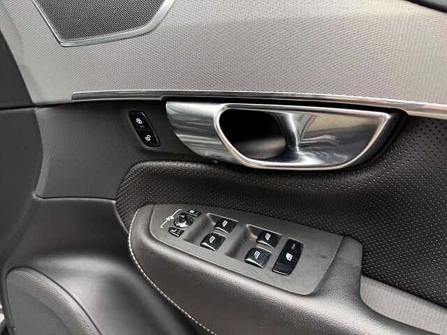 Volvo XC90 2.0 B5 MHEV R-Design Pro Auto 4WD Euro 6 (s/s) 5dr