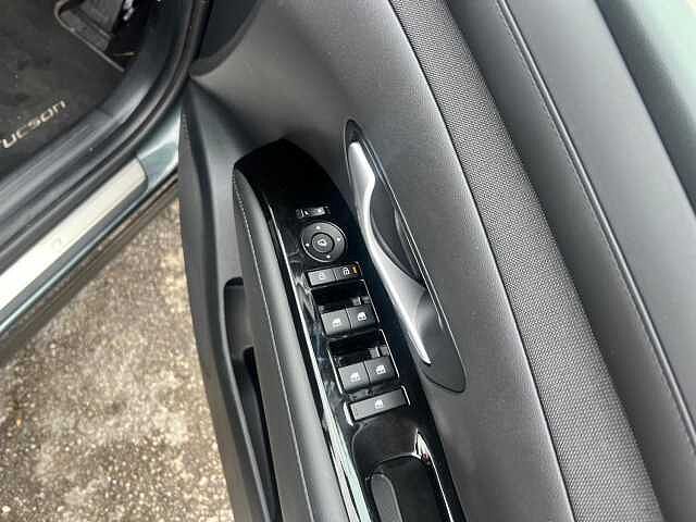 Hyundai TUCSON 1.6 T-GDi Premium Euro 6 (s/s) 5dr Green