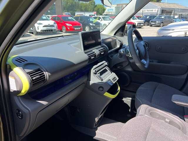 Hyundai INSTER Long Range 49kWh Cross Auto 5dr