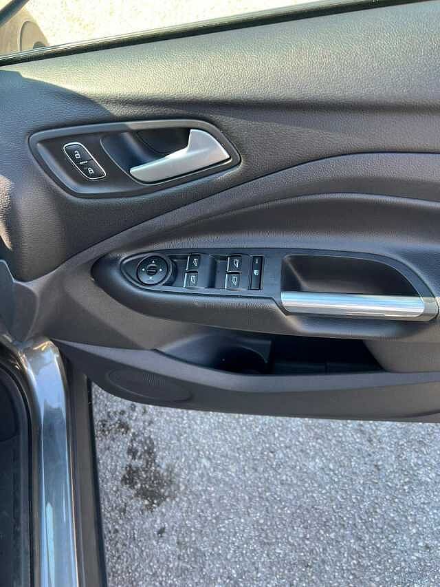 Ford Kuga 1.5 TDCi Zetec Euro 6 (s/s) 5dr