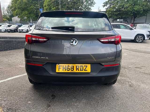 Vauxhall Grandland X 1.2 Turbo SE Auto Euro 6 (s/s) 5dr