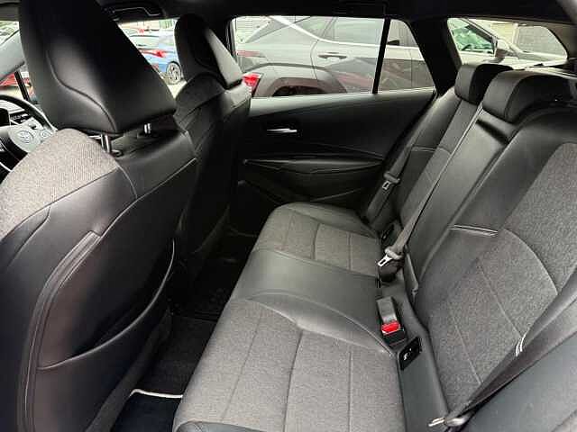 Toyota Corolla 2.0 VVT-h Design Touring Sports CVT Euro 6 (s/s) 5dr