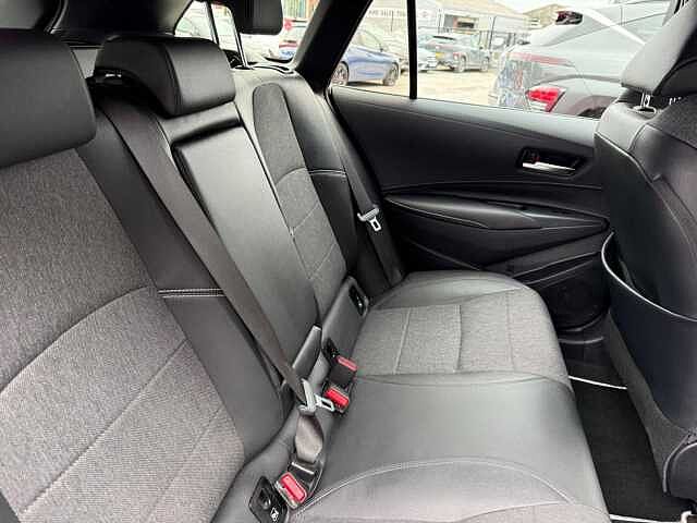 Toyota Corolla 2.0 VVT-h Design Touring Sports CVT Euro 6 (s/s) 5dr