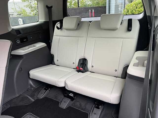 Hyundai SANTA FE 1.6 h T-GDi Premium Auto 4WD Euro 6 (s/s) 5dr (7Seat) Abyss Black