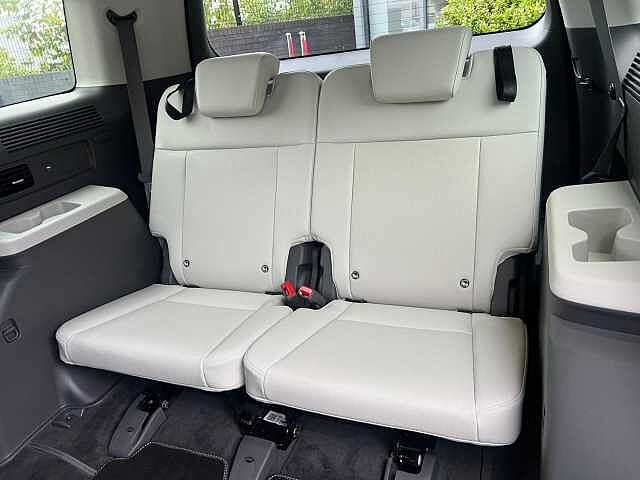 Hyundai SANTA FE 1.6 h T-GDi Premium Auto 4WD Euro 6 (s/s) 5dr (7Seat) Abyss Black