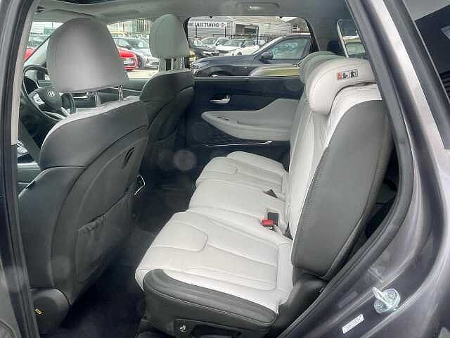 Hyundai SANTA FE 1.6 h T-GDi Ultimate Auto 4WD Euro 6 (s/s) 5dr Grey
