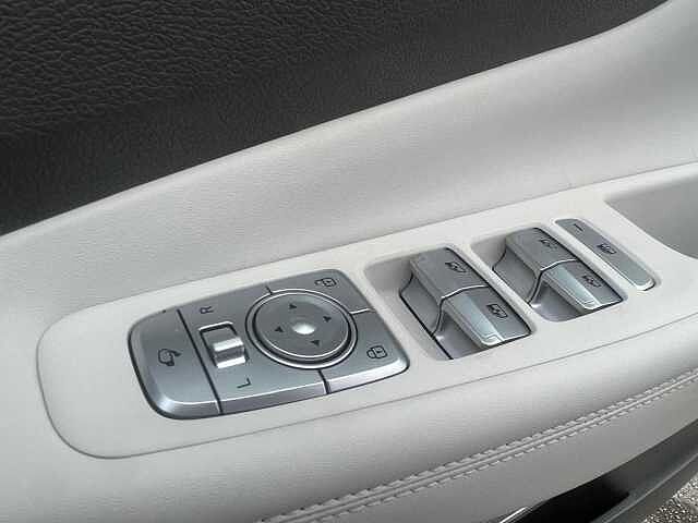 Hyundai SANTA FE 1.6 h T-GDi Ultimate Auto 4WD Euro 6 (s/s) 5dr Grey