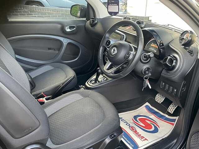 Smart fortwo 17.6kWh Premium Auto 2dr (22kW Charger)
