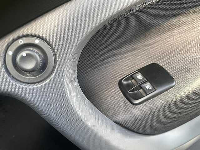 Smart fortwo 17.6kWh Premium Auto 2dr (22kW Charger)