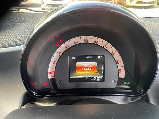 Smart fortwo 17.6kWh Premium Auto 2dr (22kW Charger)