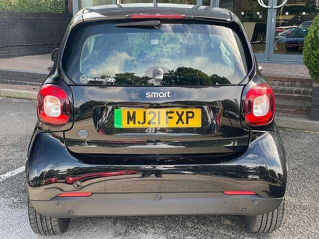 Smart fortwo 17.6kWh Premium Auto 2dr (22kW Charger)