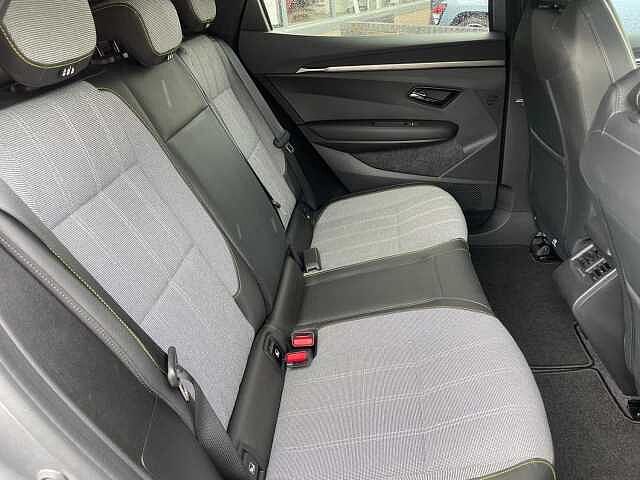 Renault Megane E-Tech 60kWh iconic Auto 5dr (optimum charge)