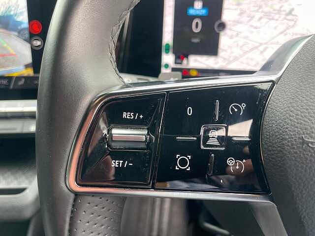 Renault Megane E-Tech 60kWh iconic Auto 5dr (optimum charge)