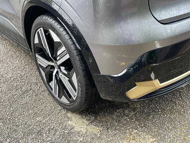 Renault Megane E-Tech 60kWh iconic Auto 5dr (optimum charge)