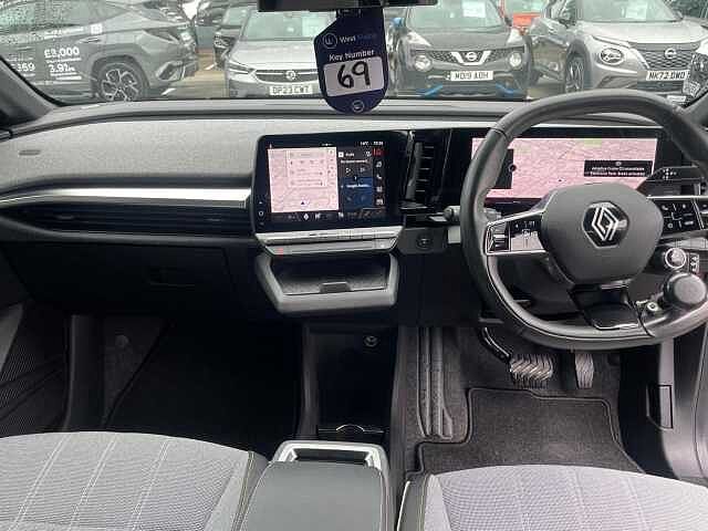 Renault Megane E-Tech 60kWh iconic Auto 5dr (optimum charge)