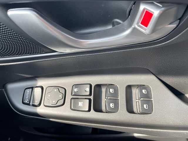 Hyundai KONA 64kWh Premium Auto 5dr (10.5kW Charger) Black