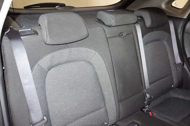 Hyundai KONA 64kWh Premium Auto 5dr (10.5kW Charger)