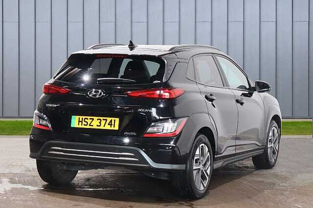 Hyundai KONA 64kWh Premium Auto 5dr (10.5kW Charger)