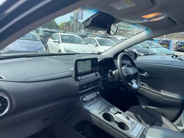 Hyundai KONA 64kWh Premium Auto 5dr (10.5kW Charger) Black