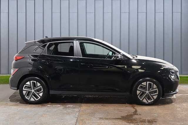 Hyundai KONA 64kWh Premium Auto 5dr (10.5kW Charger)