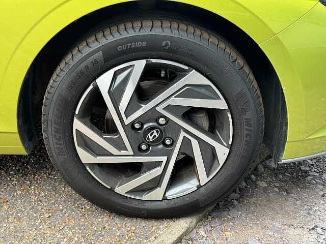 Hyundai i20 1.0T GDi Advance 5dr