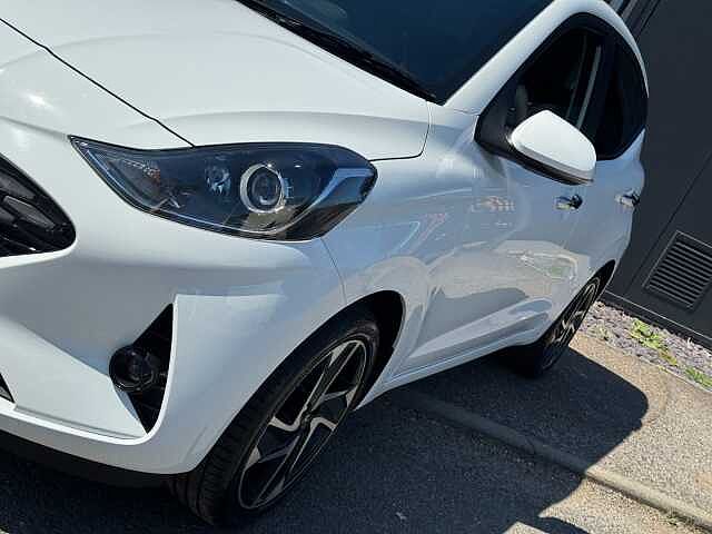 Hyundai i10 1.0 [63] Premium 5dr [Nav]