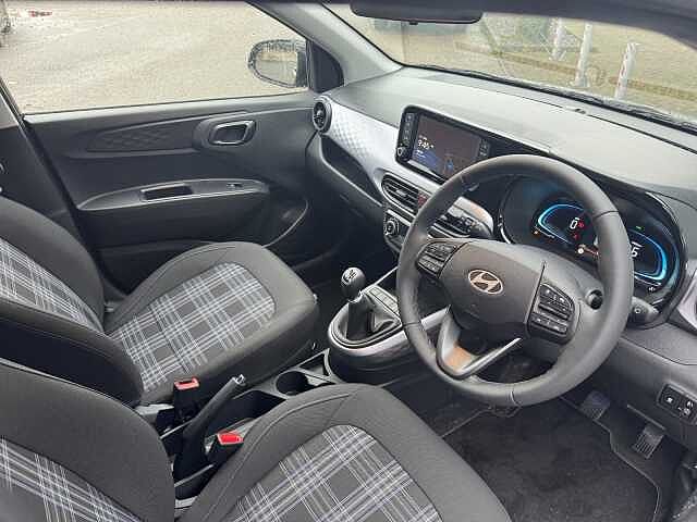 Hyundai i10 1.2 [79] Premium 5dr [Nav]