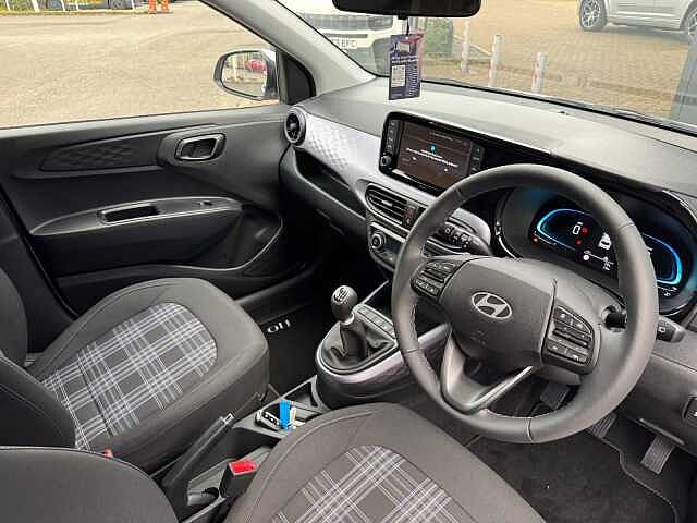 Hyundai i10 1.2 [79] Premium 5dr [Nav]